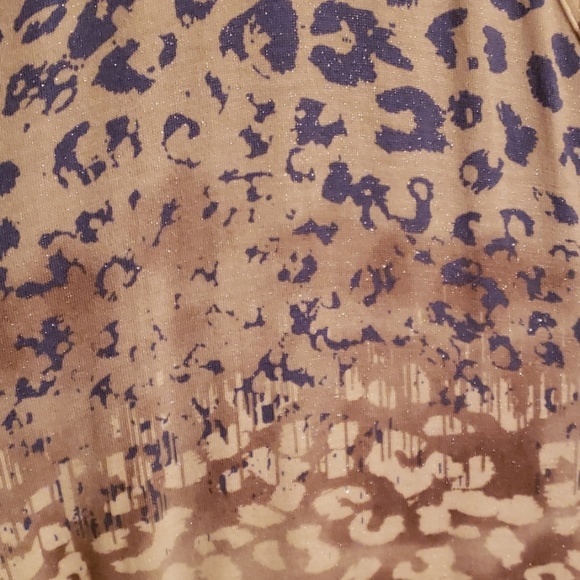 Top - Picture 2 of 3